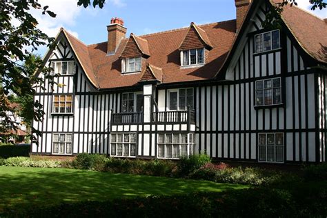 style tudor londra|tudor houses in london.